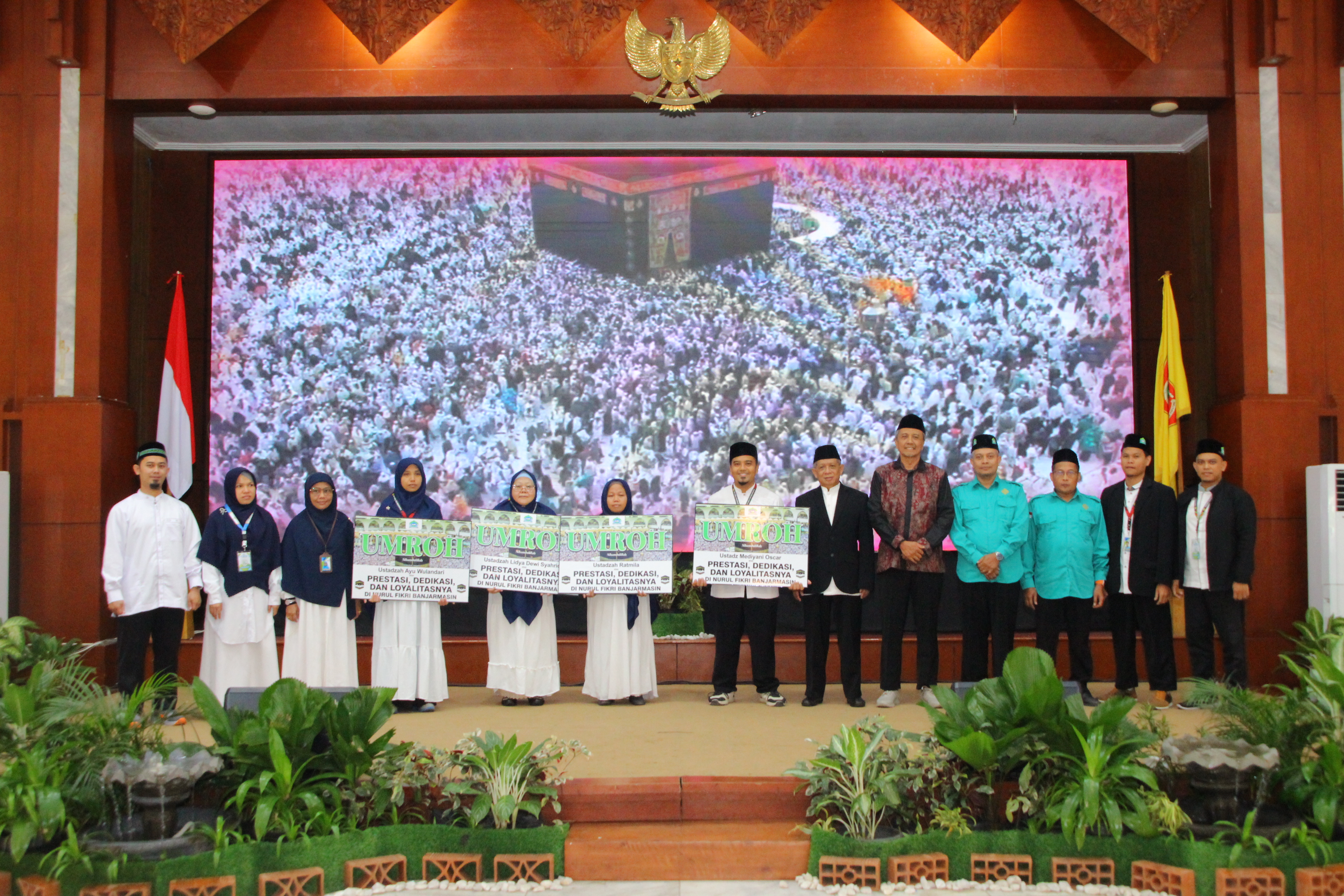 Penyerahaan Penghargaan Umroh Nurul Fikri 2025